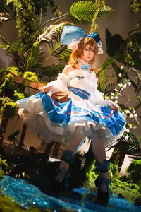 Hoshilily Transforms into Eyjafjalla Arknights: Exquisite Cosplay Masterpiece-8