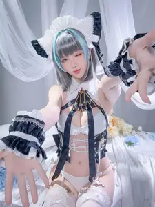 Coser Hoshilily's Enchanting Azur Lane Cheshire Cosplay: Sweet Charm Unveiled-18