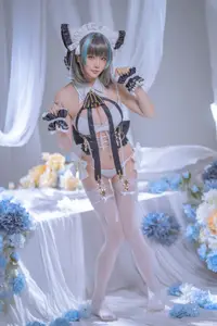 Coser Hoshilily's Enchanting Azur Lane Cheshire Cosplay: Sweet Charm Unveiled-6