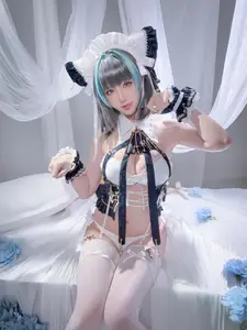 Coser Hoshilily's Enchanting Azur Lane Cheshire Cosplay: Sweet Charm Unveiled-23