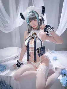 Coser Hoshilily's Enchanting Azur Lane Cheshire Cosplay: Sweet Charm Unveiled-28