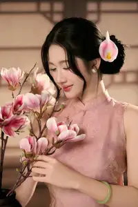 Discover Traditional Beauty: Elegant Lady Amidst Blossoms-4