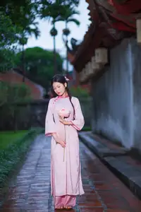 VGU No.182: Graceful Pink Ao Dai & Lotus Flowers – Enchanting Vietnamese Beauty-3