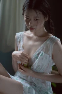 Elegant Indoor Portrait Photography: Cai Jing Fan in YiTuYu Art Language Vol.9133 - Aesthetic Private Room Series-13