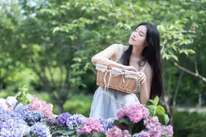 Jing Jing Jing Vol.8624: Dreamy Beauty in a Hydrangea Garden | YiTuYu Art Language Series-0