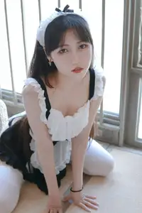 Coser Bu Dai Mao: Sweet Little Maid Cosplay – Captivating Beauty Unveiled-0