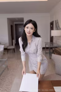 Tang An Qi: Elegant Allure in Modern Business Attire | XiuRen No.10384-15