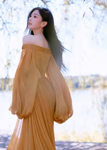 VGU No.122 Poetic Beauty Under Golden Sun: A Peaceful Moment by the Lake-7