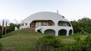 Discover the 5 Million USD Storm-Proof Dome Villa: Unique Architecture and Luxury Lifestyle-8