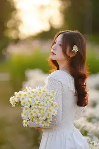 Gentle Muse in White Daisy Field: Youthful Beauty Captivating Hearts Under Golden Hour Sun-9