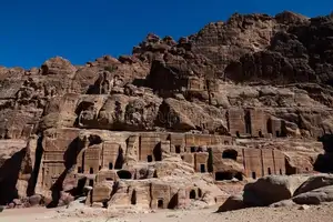 Petra: Ancient Stone-Carved Marvel of the Middle East. Explore the Mysterious Rose City.-6
