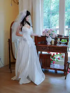 Zhu Zhu Molly: Impressive Debut in a Pristine White Wedding Gown | XiuRen-23