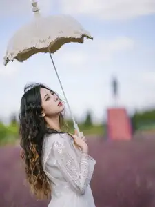 Enyyyn's Dreamy Escape in a Pink Grass Field – YiTuYu Vol.8630-4