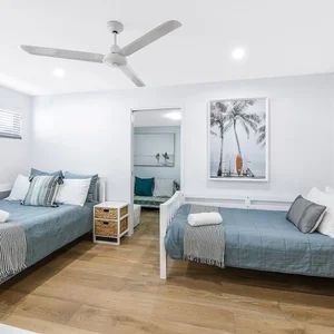 20 Creative and Modern Shared Bedroom Ideas for a Cozy Kids Retreat-19