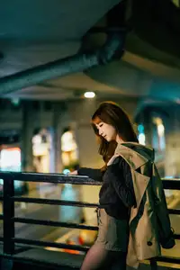 YiTuYu Vol.8618: Bu Chi Zao Fan Hui Gua's Chic Urban Night Style-3