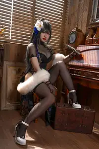 Coser Zyra Enigmatic Louis IX Qipao Cosplay: A Dramatic Portrayal (26P)-8