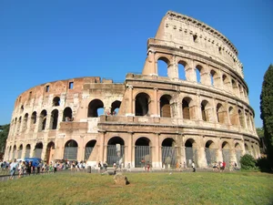 Secrets of the Roman Colosseum: Fascinating Historical Facts and Architecture of Italy’s Most Iconic Landmark in Rome-1
