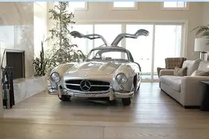 Million-Dollar Dream: Collector Trades Bugatti Veyron for Legendary Mercedes-Benz 300 SL Gullwing 1955-6