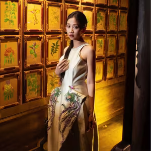 VGU No.4: Alluring Asian Beauty, Captivating Aura in a Classic Pottery Setting-5