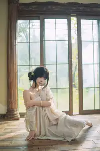 Coser yuuhui - Spring Song Part01: Ethereal Beauty by the Window, Awakening the Senses.-2