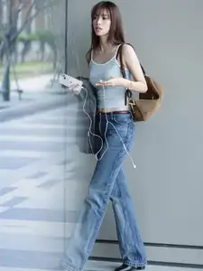 Miss Tieu Vy: Vietnamese Beauty Dominates 'Tram Ty' Trend, Stunning Visuals Go Viral!-8