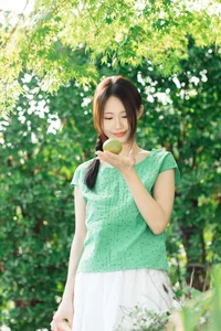 Summer Vintage Aesthetic: Ka Bi in YiTuYu Art Language Vol.9337 – Mint Green Fashion and Nostalgic Portrait Photography-12