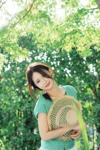 Summer Vintage Aesthetic: Ka Bi in YiTuYu Art Language Vol.9337 – Mint Green Fashion and Nostalgic Portrait Photography-13