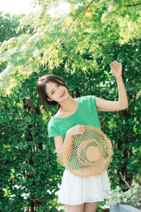 Summer Vintage Aesthetic: Ka Bi in YiTuYu Art Language Vol.9337 – Mint Green Fashion and Nostalgic Portrait Photography-11