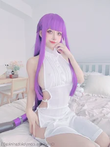 Stunning Fern Cosplay by 沖田凜花Rinka from Frieren: Beyond Journey's End - 52 High-Quality Images for Anime Fans and Cosplay Enthusiasts-1