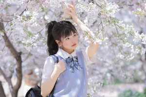 Pure Youthful Vibes with Zhuo Dao Yi Zhi Su Su in YiTuYu Vol.8890-2