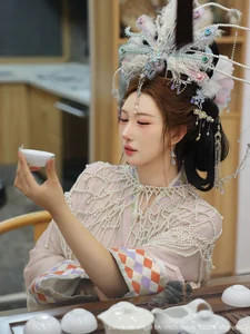 Elegant Classical Asian Fashion Photography Featuring Li Shuang'er in XiuRen No.10736 – A Blend of Traditional Grace and Modern Sophistication.-20