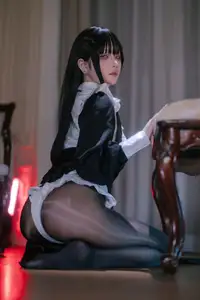 Coser Yu Yu: Alluring Black Stocking Nun – Exclusive Photo Set (41P)-13