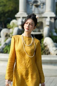 Timeless Elegance: "Quang Ninh Beauty" Tran Ngoc Bich Captivates in Traditional Vietnamese Ao Dai-1