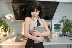 Coser Bangni: Alluring Office Lady Cosplay - Stunning Transformation-14