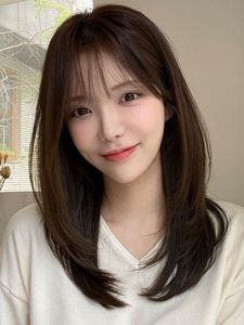 French Bangs Hairstyle Flaw Concealing Enhances Beautiful Girls Elegant Charm-30