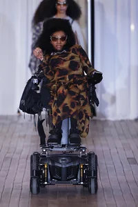 NYFW 2026 Highlights: Stunning Celebrity Outfits and Top Fall-Winter Fashion Trends from the Iconic New York Fashion Week Runways-10