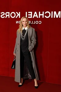 NYFW 2026 Highlights: Stunning Celebrity Outfits and Top Fall-Winter Fashion Trends from the Iconic New York Fashion Week Runways-12