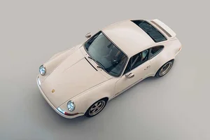 Porsche 911 Restomod: The Perfect Rebirth of a Timeless Classic Icon-9
