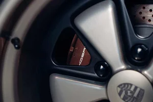 Porsche 911 Restomod: The Perfect Rebirth of a Timeless Classic Icon-4