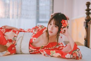 Coser Kanoko Chitanda Elegant Yukata Charm in a Cozy Indoor Setting 0003-9106387162-13