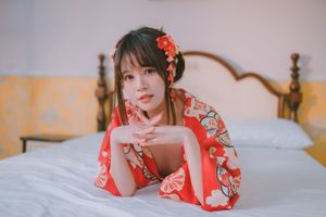 Coser Kanoko Chitanda Elegant Yukata Charm in a Cozy Indoor Setting 0003-9106387162-12