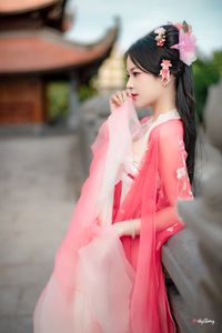 AI Generated: Gentle Hanfu Girl in Pink, Elegant Asian Beauty-0