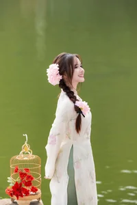 Elegant Vietnamese Ao Dai: Discover the Timeless Beauty of Traditional Fashion and Cultural Heritage in Vietnam-8