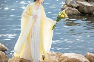 Ethereal Grace of Wan Jiang Ting in YiTuYu Art Language Vol.8851 by the Lake-10