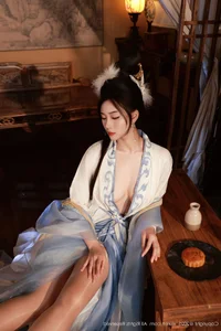 Ethereal Moonlight: Nan Qiao’s Captivating Mid-Autumn Fashion Editorial-7