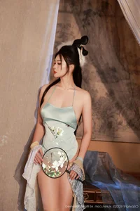 Ethereal Moonlight: Nan Qiao’s Captivating Mid-Autumn Fashion Editorial-10