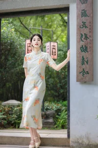Ethereal Elegance: Yi Ming’s Timeless Portraits at the Hidden Guangzhou Orchid Garden-10