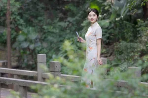 Ethereal Elegance: Yi Ming’s Timeless Portraits at the Hidden Guangzhou Orchid Garden-7