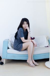 Chinese Model No.2336 Cherry: Elegant in Sheer Hosiery and High Heels-25