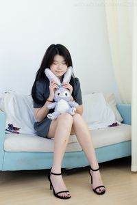 Chinese Model No.2336 Cherry: Elegant in Sheer Hosiery and High Heels-24